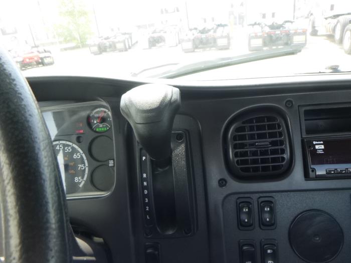 2019 Freightliner Business Class M2 106-15