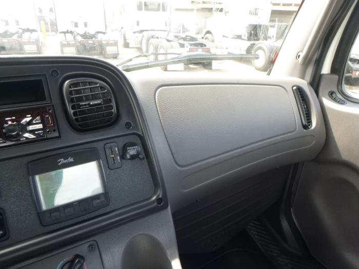 2019 Freightliner Business Class M2 106-17