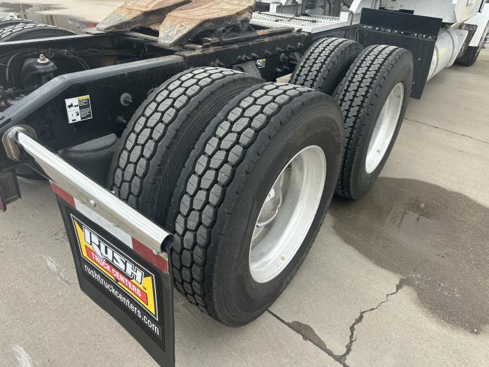 2016 Peterbilt 389-4