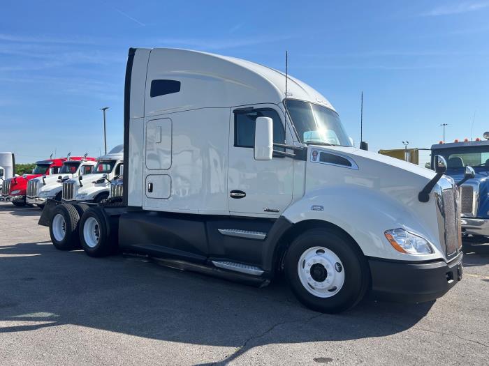 2022 Kenworth T680-9