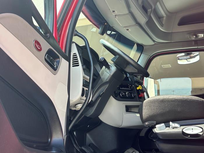 2022 Peterbilt 579-1