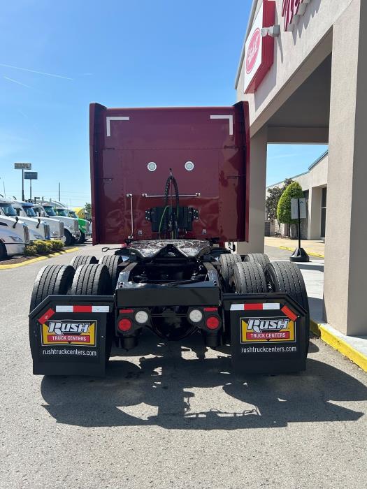2022 Peterbilt 579-8