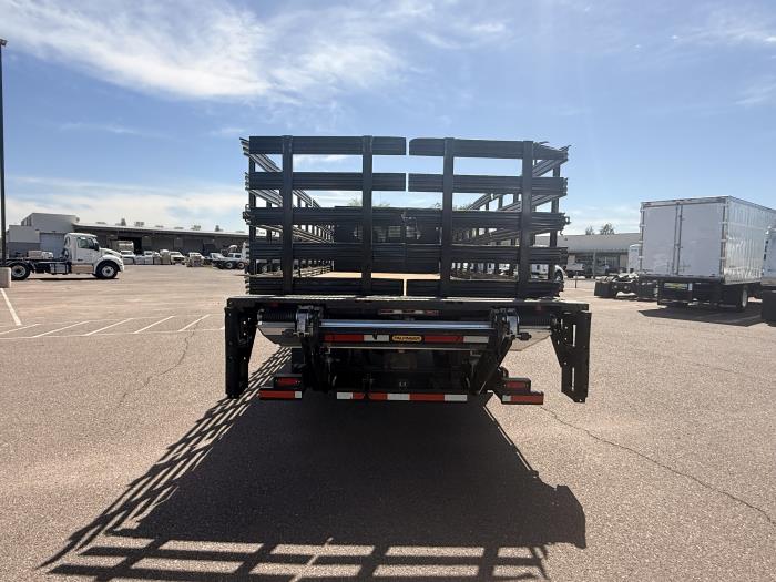 2019 Peterbilt 330-5