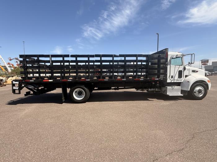 2019 Peterbilt 330-7