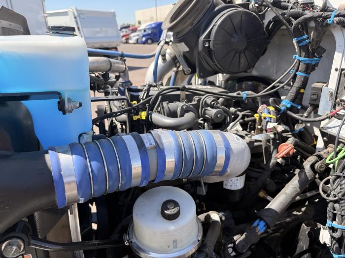 2019 Peterbilt 330-9