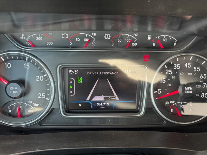 2021 International LT625-11