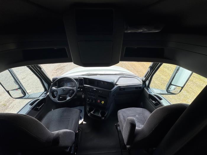 2021 International LT625-14