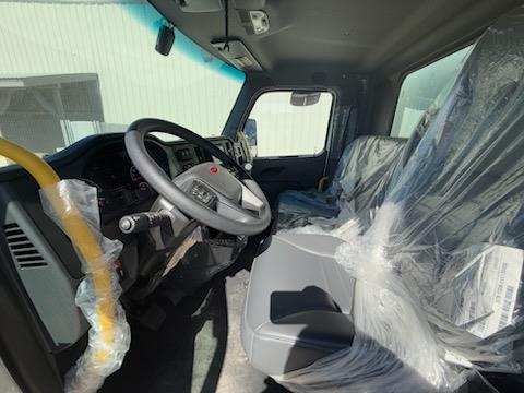 2025 Peterbilt 536-13