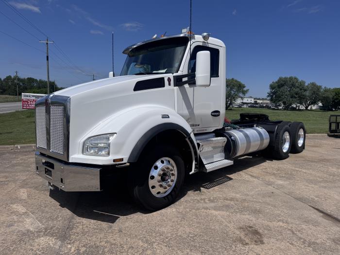 2020 Kenworth T880-0