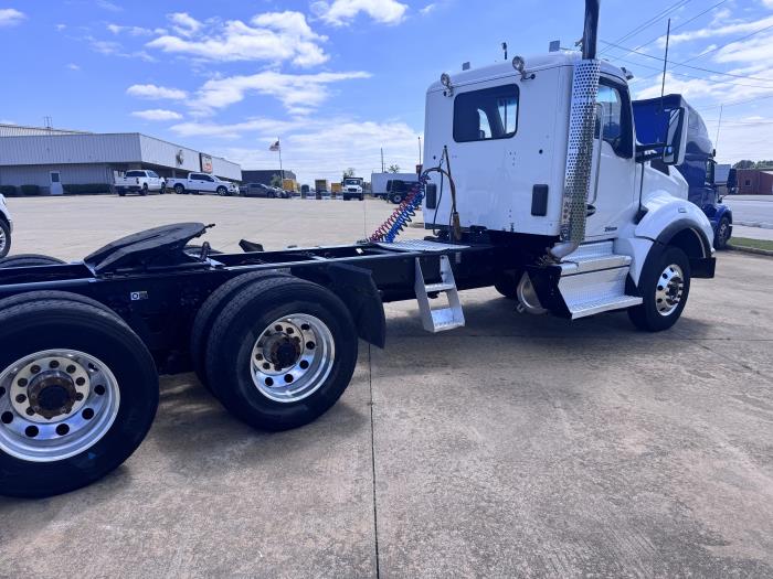 2020 Kenworth T880-6