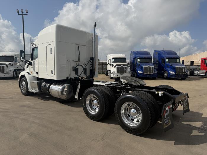 2021 Peterbilt 579-2