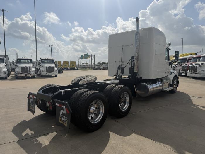 2021 Peterbilt 579-4