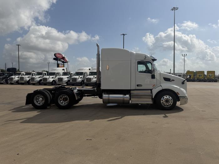 2021 Peterbilt 579-5