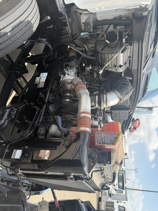 2021 Peterbilt 579-18