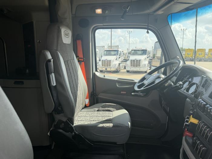 2021 Peterbilt 579-22