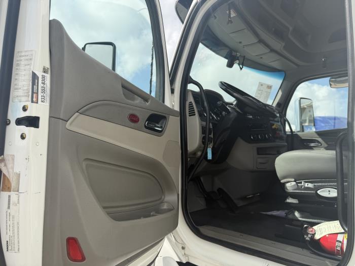 2021 Peterbilt 579-23