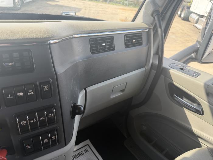 2021 Peterbilt 579-31