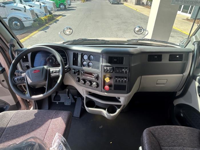 2026 Peterbilt 579-3