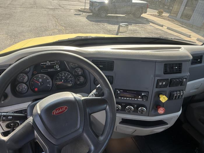 2021 Peterbilt 579-12