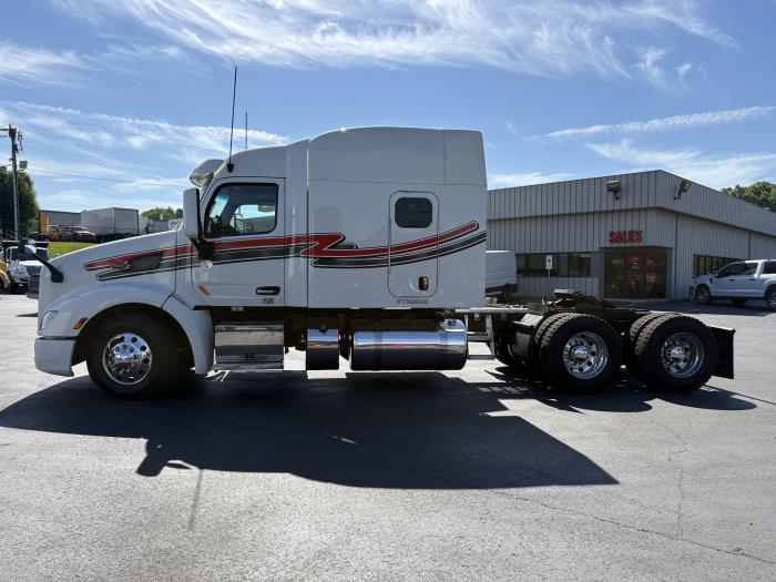 2022 Peterbilt 579-1