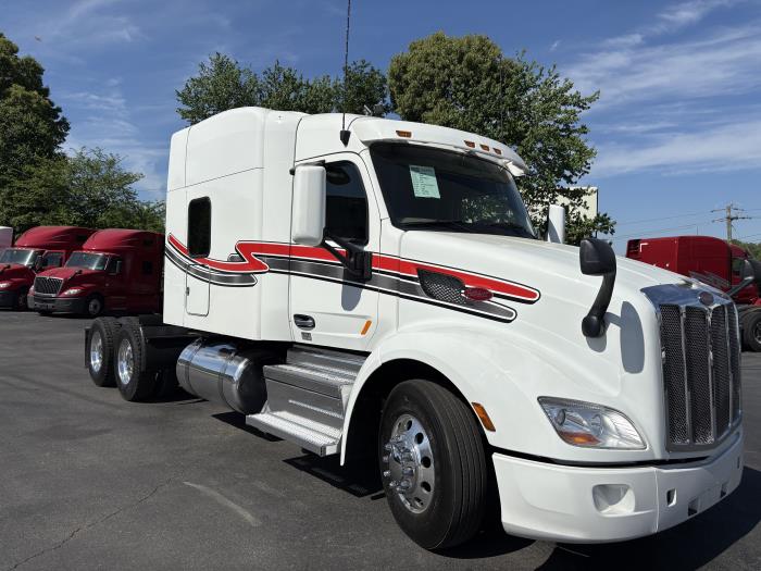 2022 Peterbilt 579-3