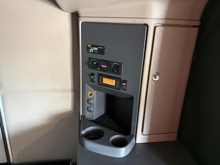 2022 Peterbilt 579-8