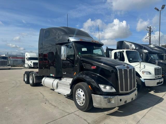 2022 Peterbilt 579-1