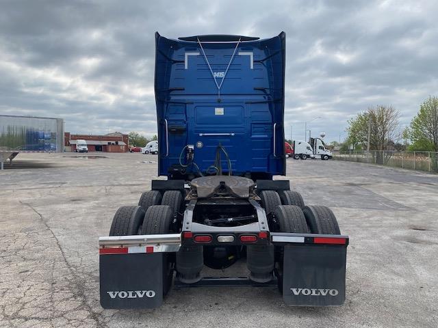 2022 Volvo VNL64T760-4