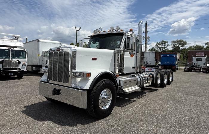 2027 Peterbilt 589-1