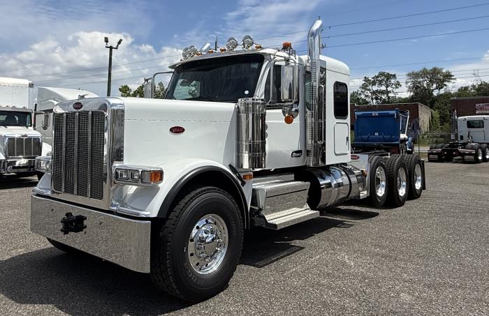 2027 Peterbilt 589-1