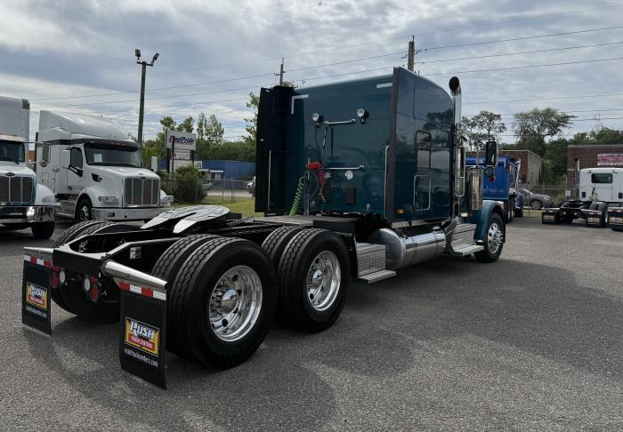2027 Peterbilt 589-5