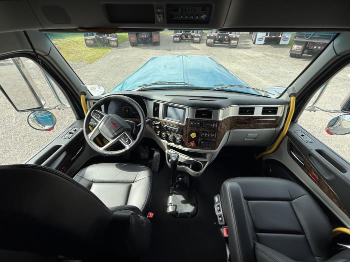 2027 Peterbilt 589-9