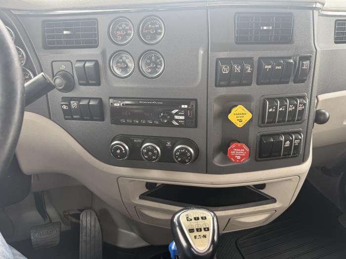 2020 Peterbilt 567-5