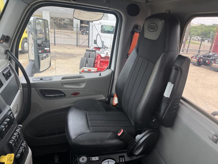 2020 Peterbilt 567-9