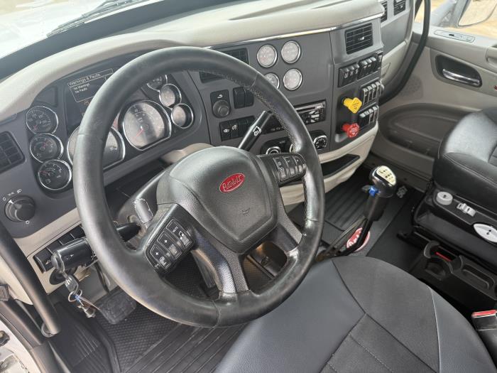 2020 Peterbilt 567-12