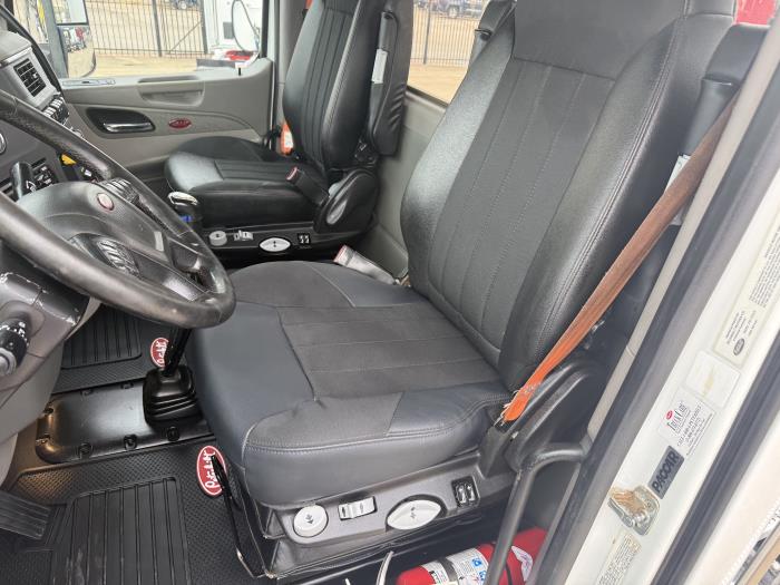 2020 Peterbilt 567-13