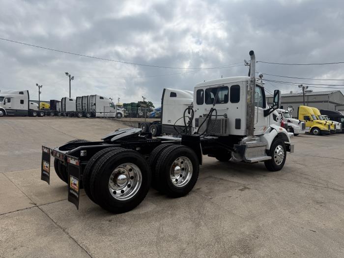 2020 Peterbilt 567-26