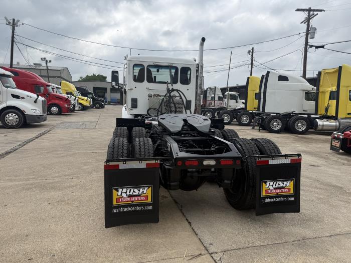 2020 Peterbilt 567-31