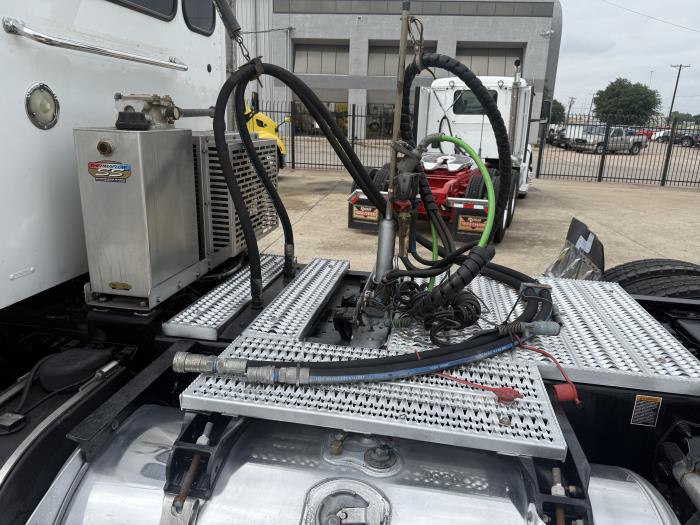 2020 Peterbilt 567-2