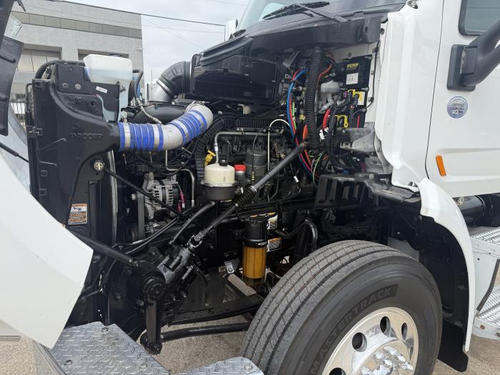 2020 Peterbilt 567-42