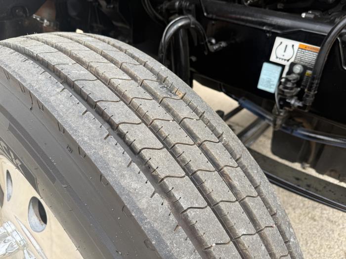 2020 Peterbilt 567-44