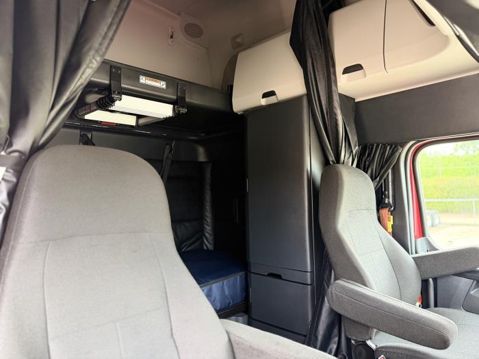 2023 Freightliner Cascadia-27