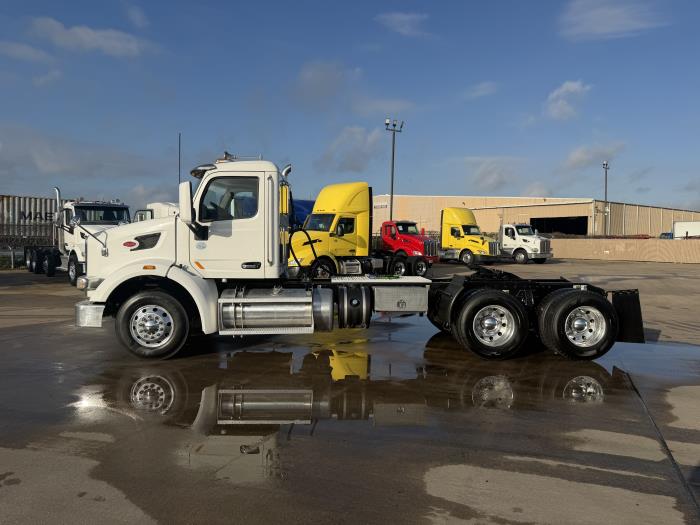 2021 Peterbilt 567-1