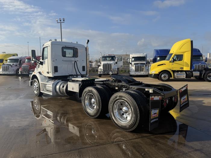 2021 Peterbilt 567-2