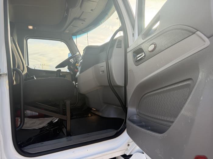 2021 Peterbilt 567-21