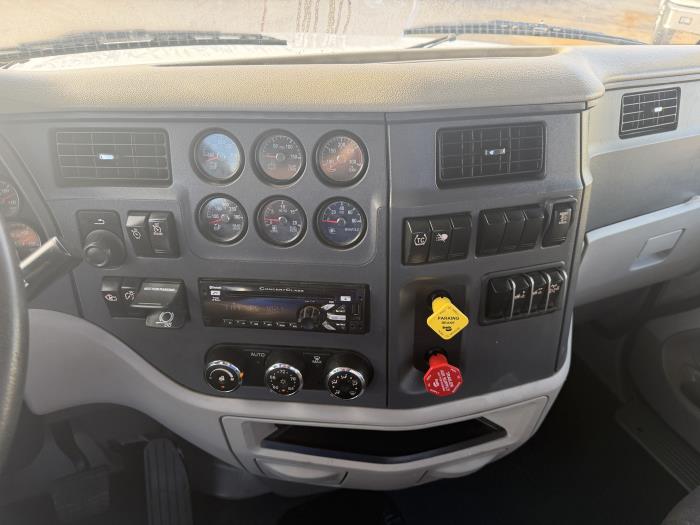 2021 Peterbilt 567-28