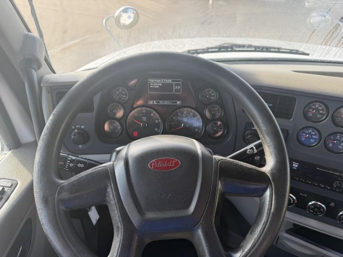 2021 Peterbilt 567-30