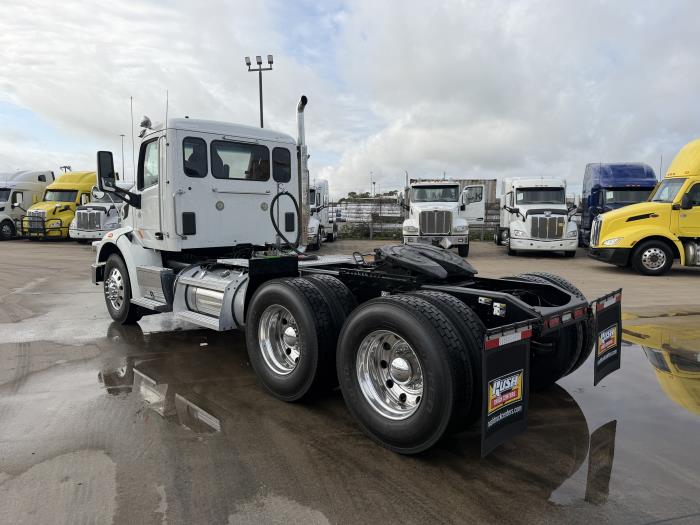 2020 Peterbilt 567-2