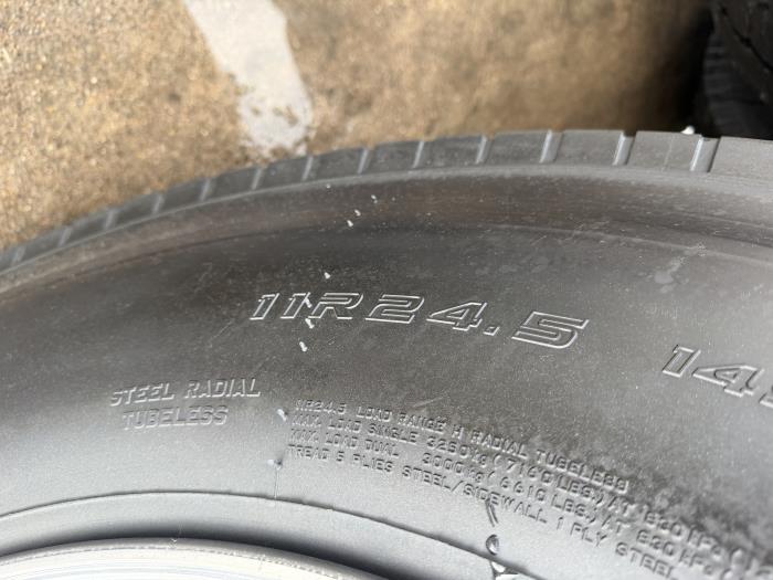 2020 Peterbilt 567-8