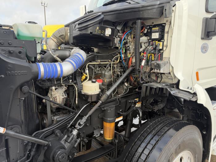 2020 Peterbilt 567-15